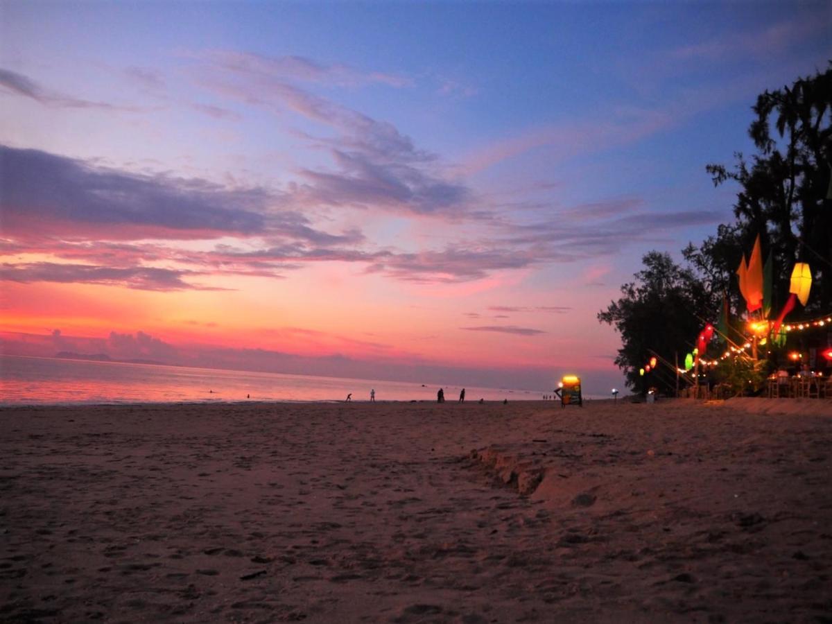 Hotel The Mantra Navi Ko Lanta Esterno foto