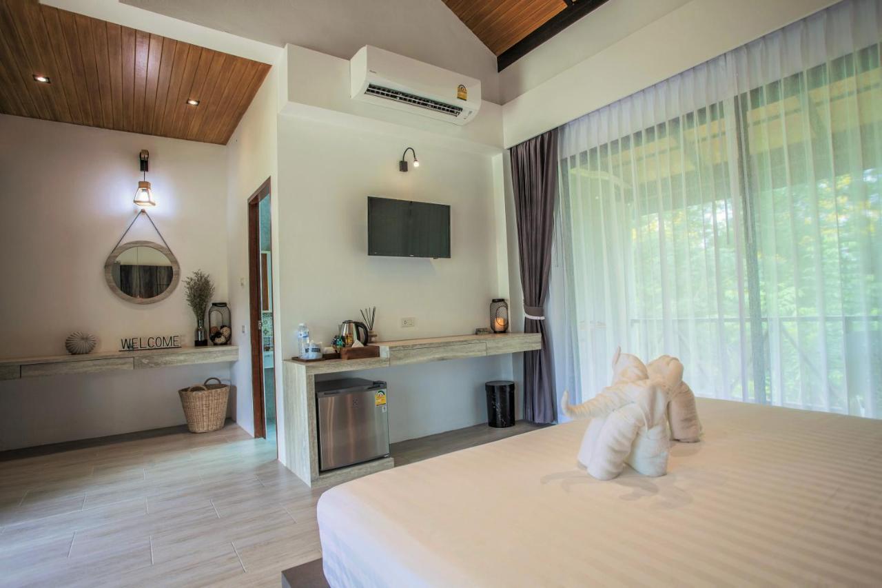 Hotel The Mantra Navi Ko Lanta Esterno foto