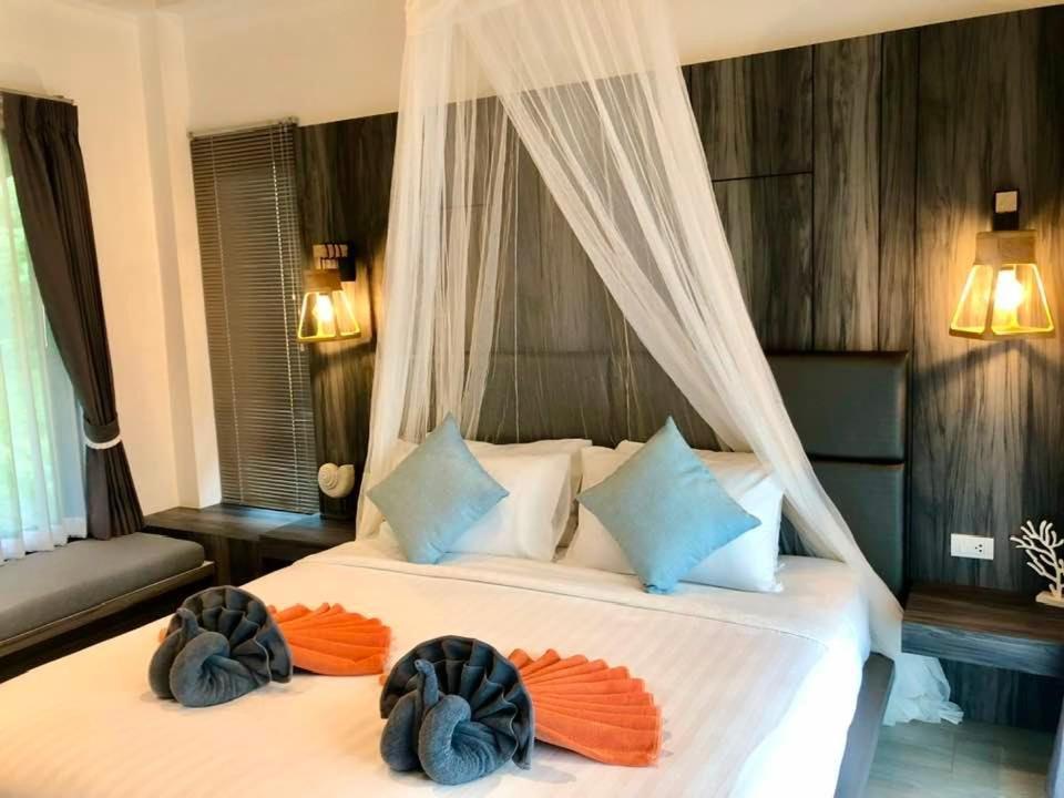 Hotel The Mantra Navi Ko Lanta Esterno foto