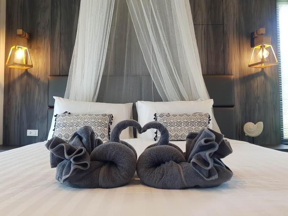 Hotel The Mantra Navi Ko Lanta Esterno foto