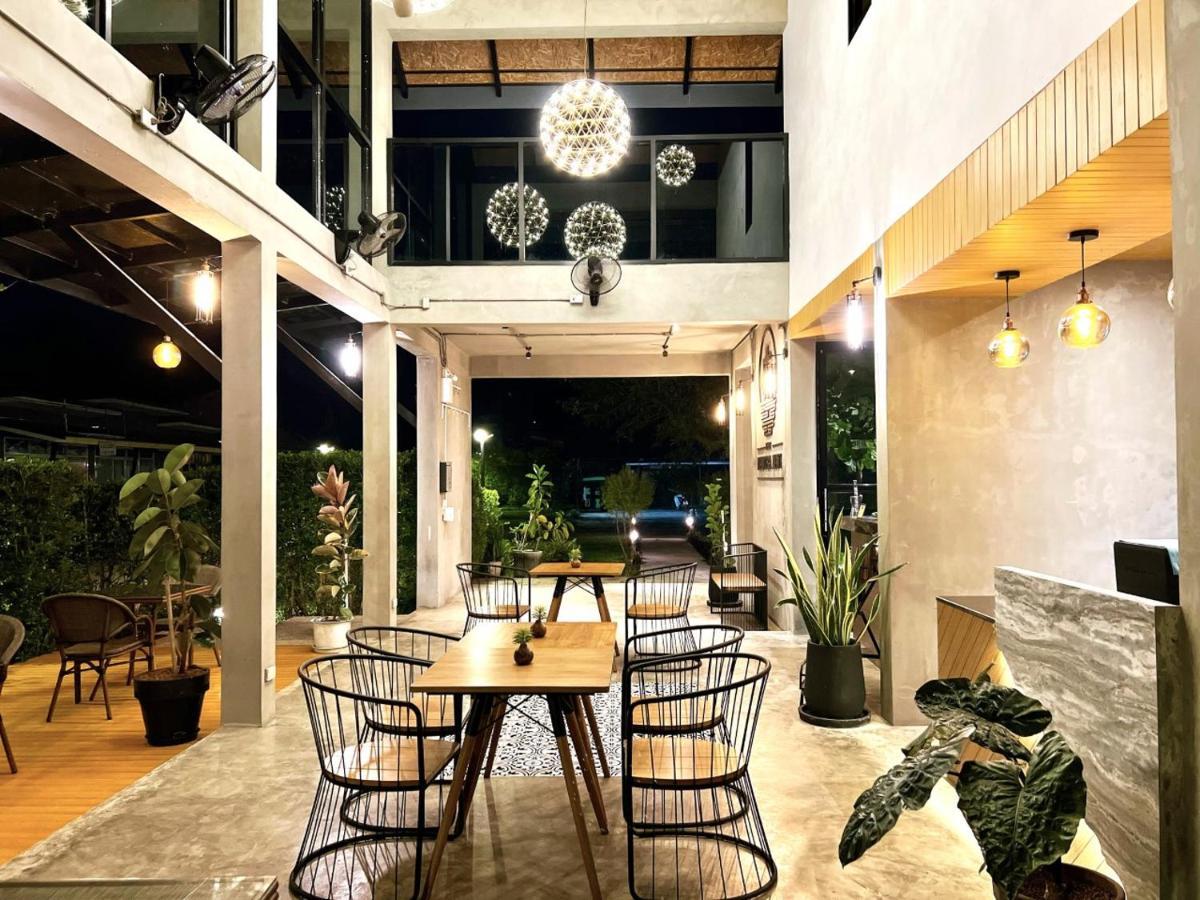 Hotel The Mantra Navi Ko Lanta Esterno foto