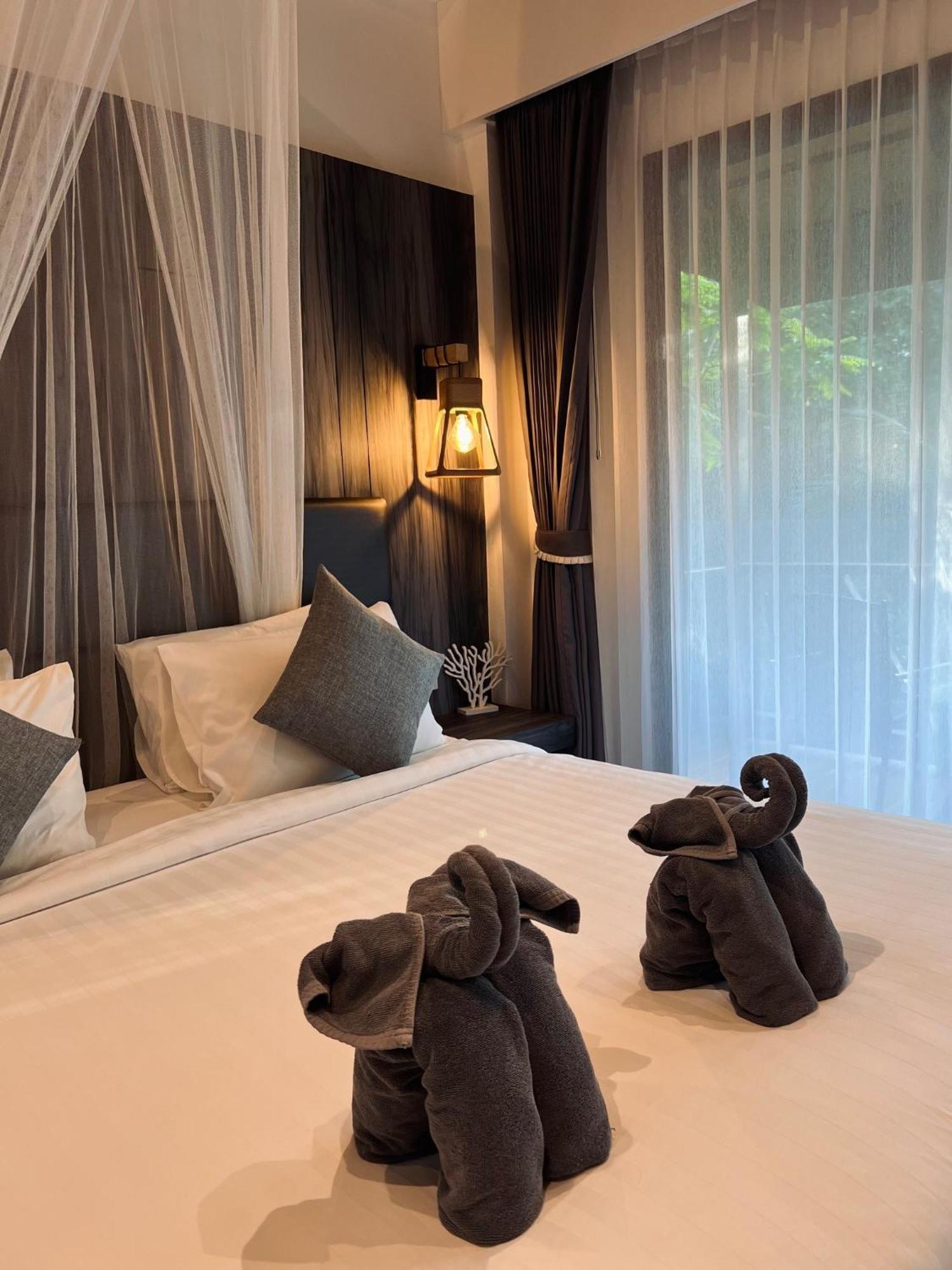Hotel The Mantra Navi Ko Lanta Esterno foto